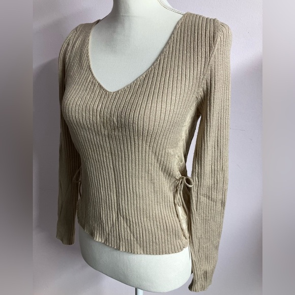Great American Sweater Co. Women’s Pullover Ribbed Top, Medium, Tan, Lace Sides - Picture 1 of 6